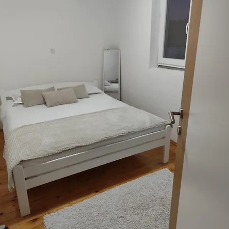 Vila Kuca Za Odmor Kukavicko Jezero *